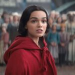 سنو وايت دون سجادة حمراء في ديزني.. الأقزام بشكل جديد سنو وايت