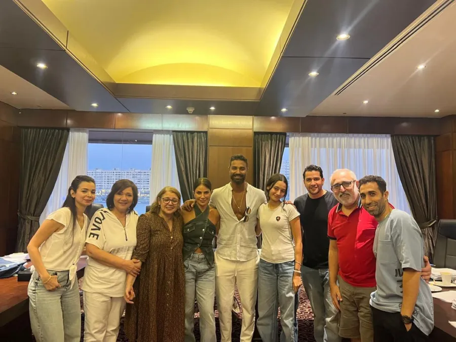 استئناف تصوير مسلسل 220 يوم لكريم فهمي- خاص