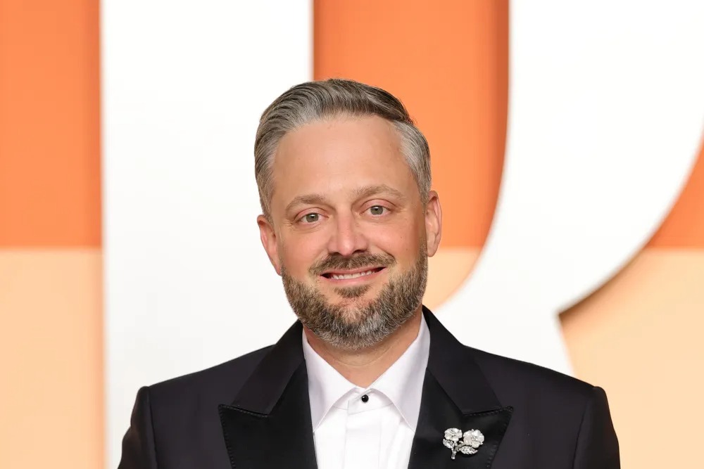 نيت بارجاتز يقدم حفل توزيع جوائز إيمي السنوي 77