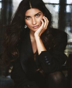 منهم توبا بويوكستون.. نجوم أتراك بتجربة جديدة عربيا عبر MAD Solutions 1 توبا بويوكستون