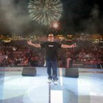 عمرو دياب يحيي ليلة لا تنسى في دبي .. شاهد الصور حفل عمرو دياب في دبي