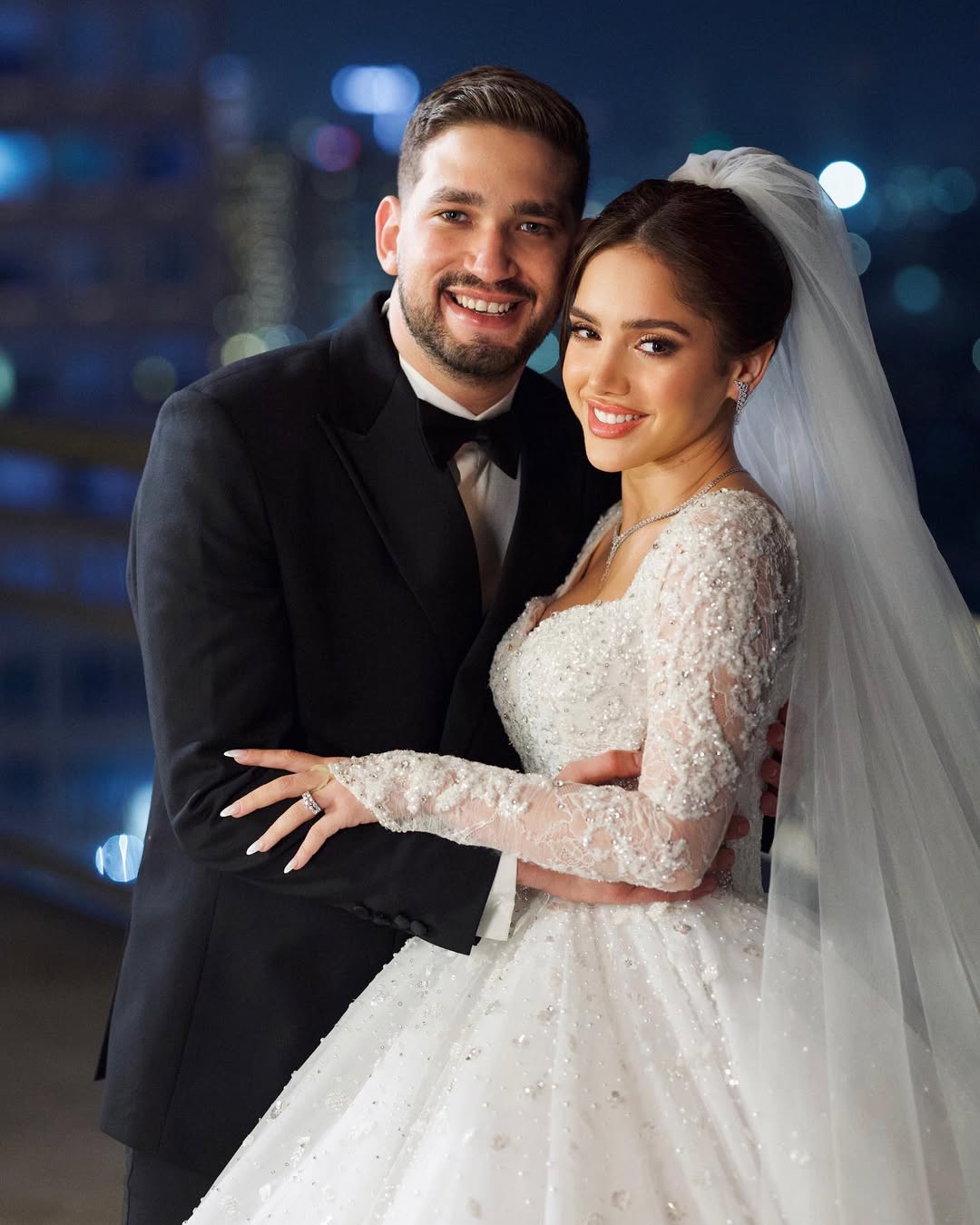 شاهد مفاجأة ياسمين رئيس لزوجها في حفل زفافها