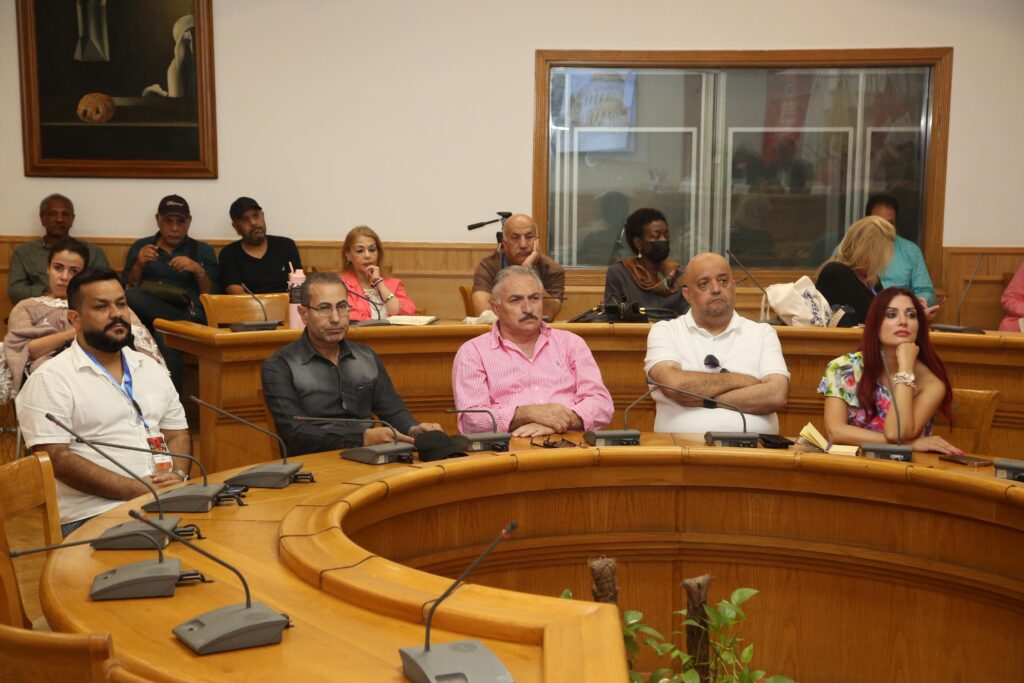 المسرح والذكاء الاصطناعي في مهرجان القاهرة التجريبي ما بين الإبداع الإنساني وتهديد الصناعة 2 ندوة عن الذكاء الاصطناعي