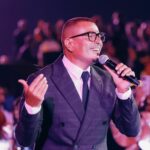 عمرو دياب يتألق في حفل خاص بالأهرامات عمرو دياب
