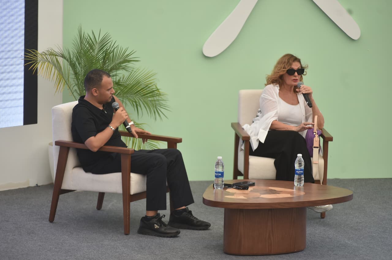 النجمة يسرا