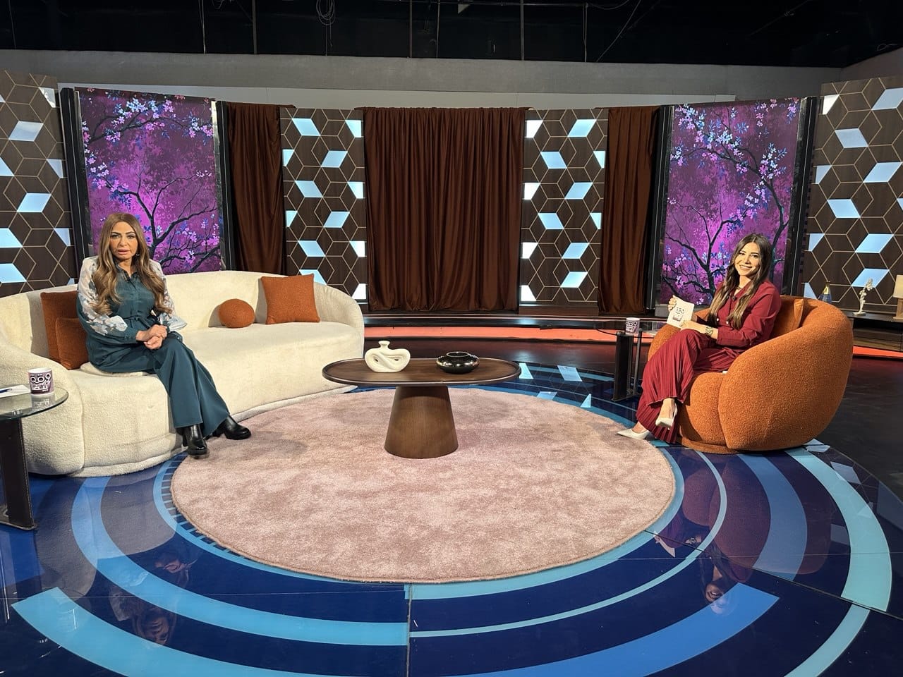 سلوى خطاب تكشف حقيقة خلافها مع محمد رمضان .. برنامج ورقة بيضا