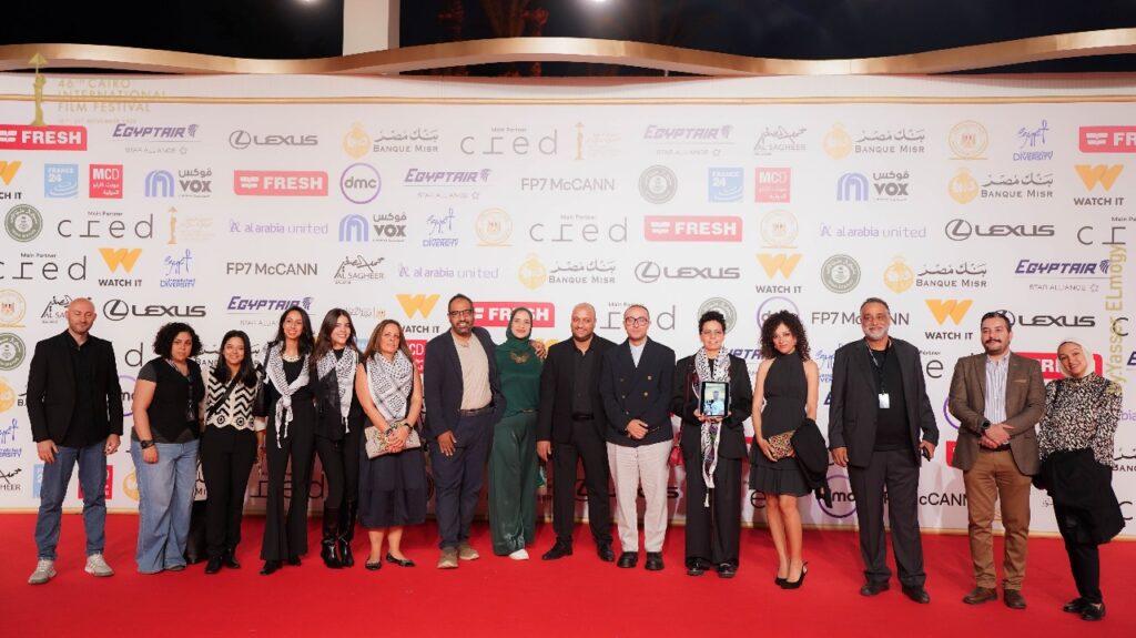 فريق عمل فيلم ضايل عنا عرض الفلسطيني