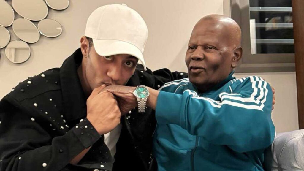 محمد رمضان و والده