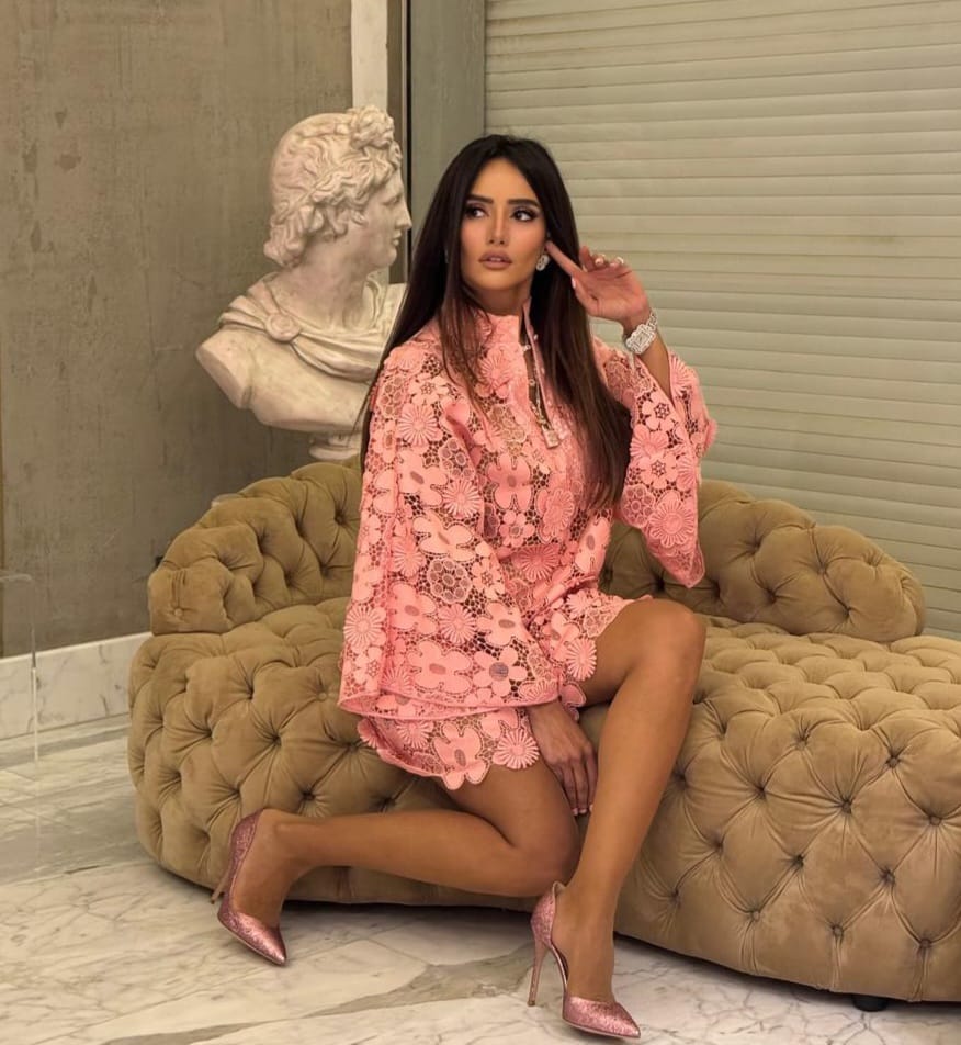 الفنانة زينة