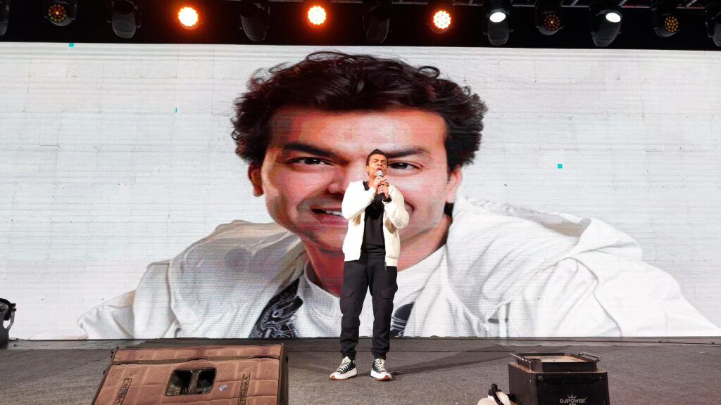 المطرب محمد محيي