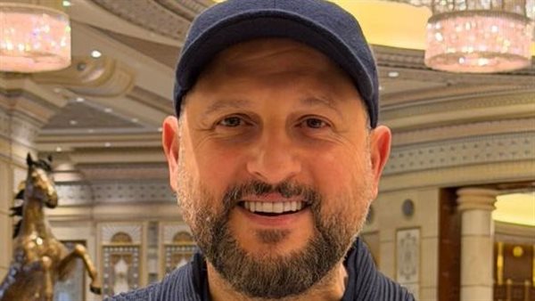 الفنان عماد زيادة يصل  إلى الرياض لحضور Joy Awards ويصفه بالأقوى في الوطن العربي