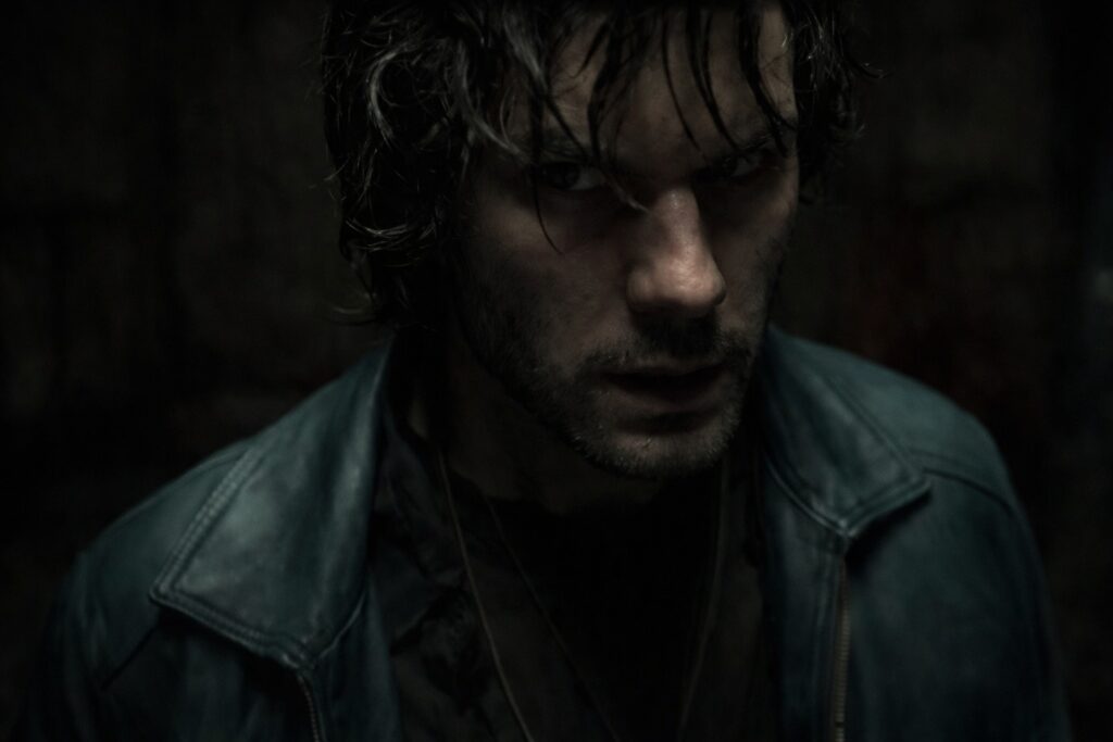 الممثل الإنجليزي جيريمي إيرفاين