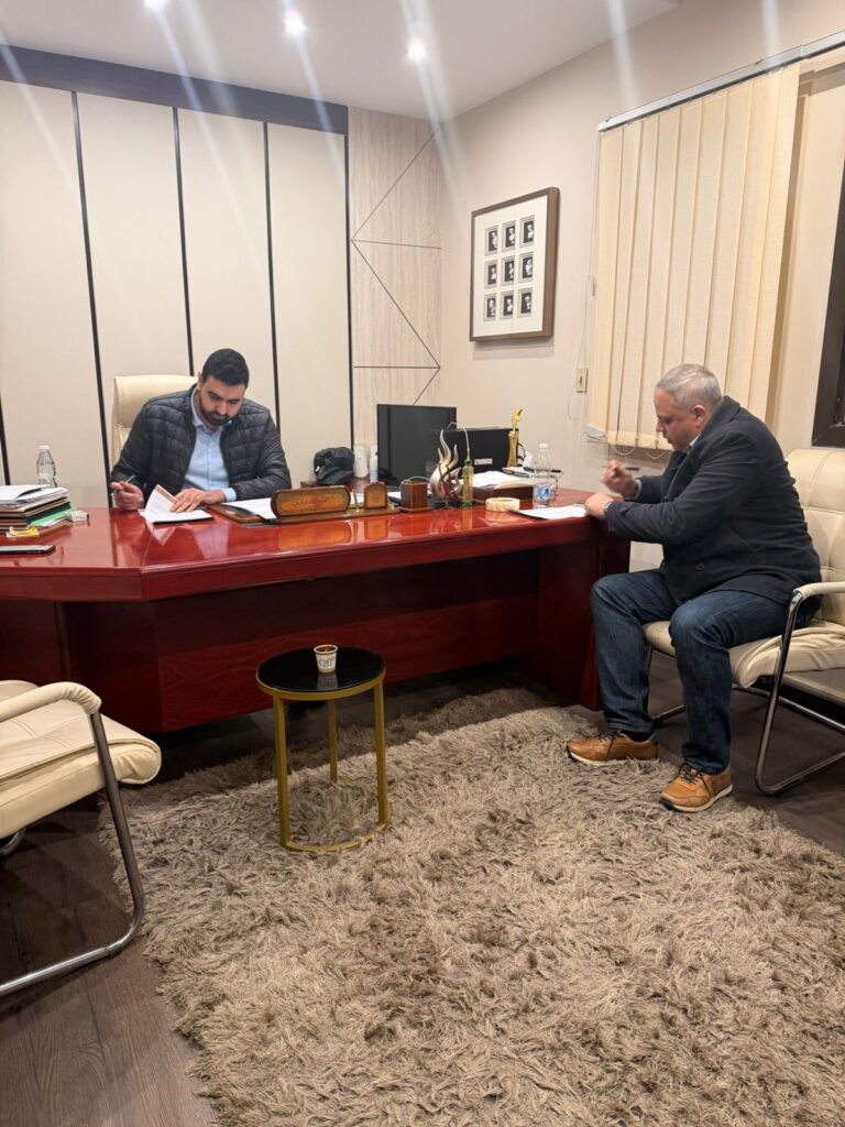 تامر عبد المنعم يتعاقد على تقديم برنامج البصمة