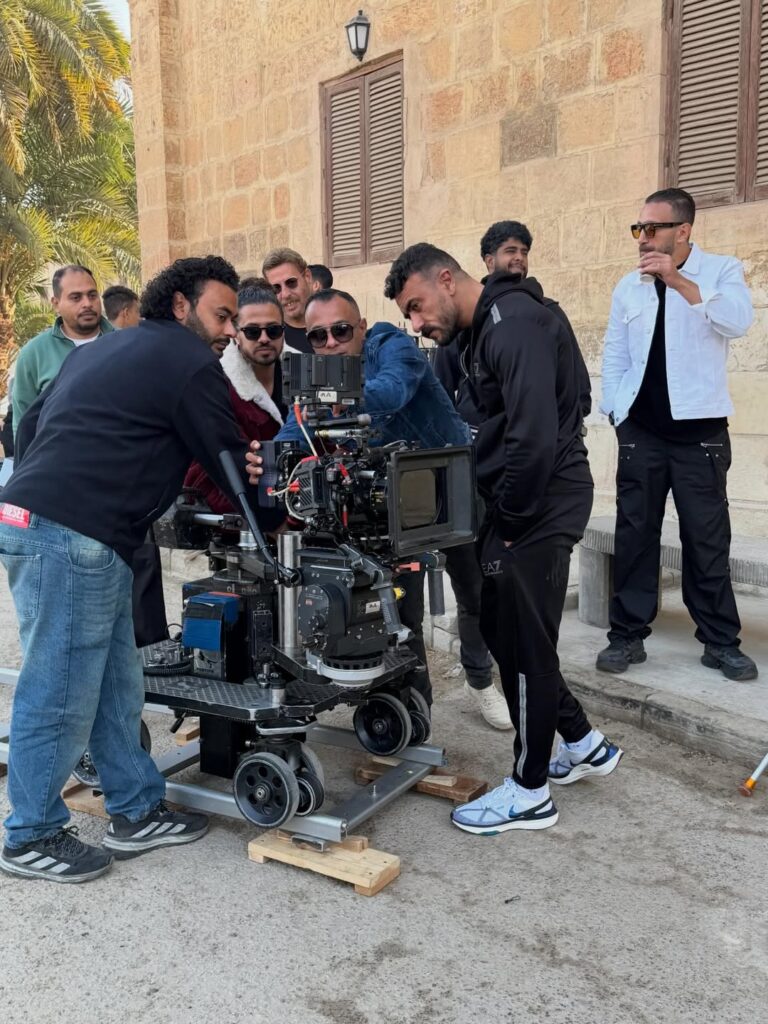 أحمد العوضي في كواليس تصوير علي كلاي
