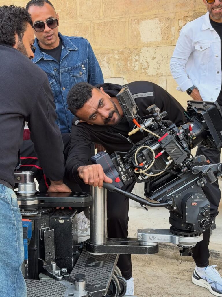 أحمد العوضي في كواليس تصوير علي كلاي
