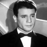 أسرة عبد الحليم حافظ تتخذ إجراءات قانونية ضد ضياء العوضي بسبب فيديو مسيء IMG WA