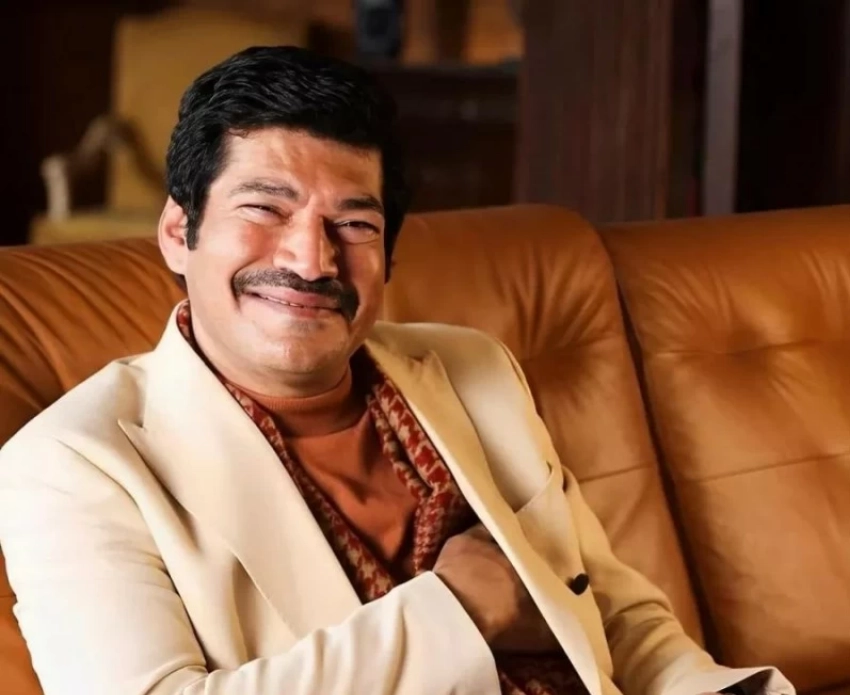 باسم سمرة: أحمد السقا شقى ومزعج بس طفل